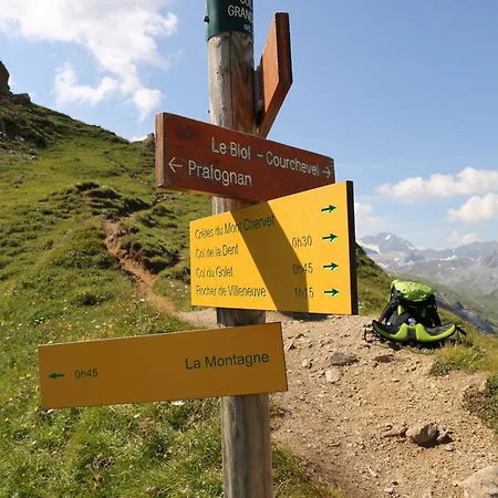 La Courbe Tendre Du Chemin Appartement